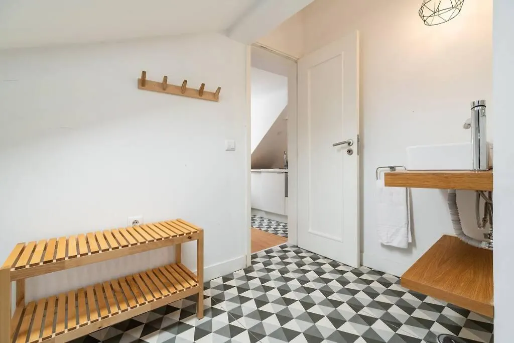 شقة My Fair Lisbon - Upper Studio Bica 0*,